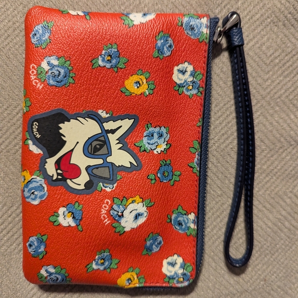 Coach Tea Rose Westie Corner Zip Wristlet - Picture 9 of 9